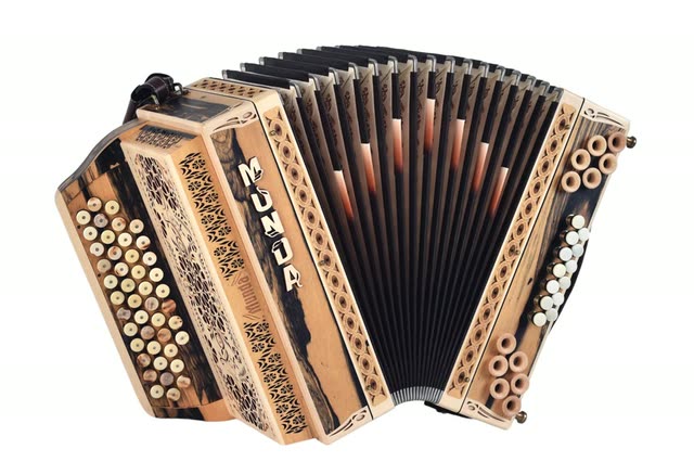 Prava harmonika MUNDA Makassar
